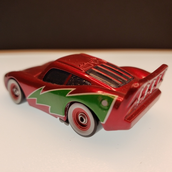 Disney Pixar Cars Holiday Hotshot Lightning McQueen - Picture 9 of 16